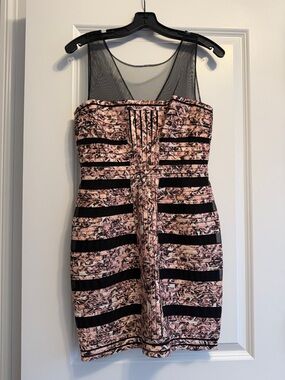 BCBGMaxAzria Brenda Patterned Illusion Bandage Dress - Rose Blush & Black size 4